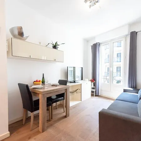 1-br In The Carre D'or